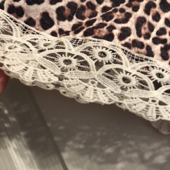 Round Neck Rose Shirt with Leopard Sleeves - Picture 4 of 8